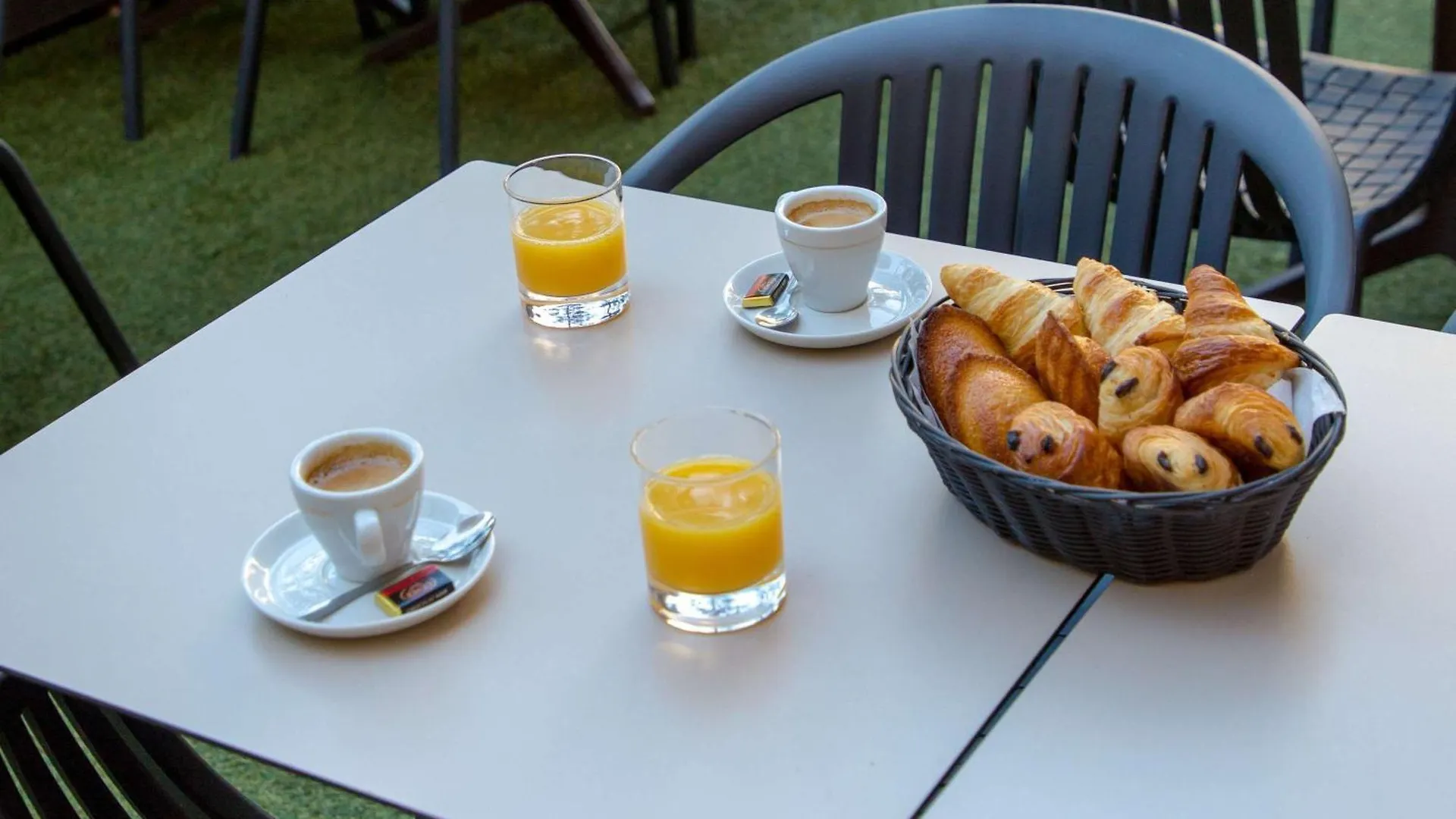 ibis Styles Cannes Le Cannet 3*,