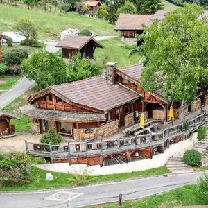chalet-de-charme-le-cecla.hotels-rhonealpes.com/